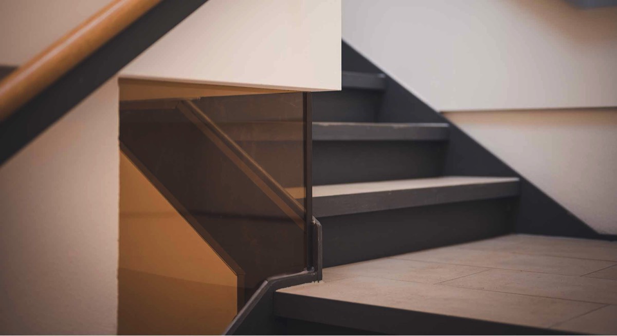 Detail Treppe im Dachgeschoss der Rostscheune Bamberg, einem Projekt der STADTBAU GMBH BAMBERG